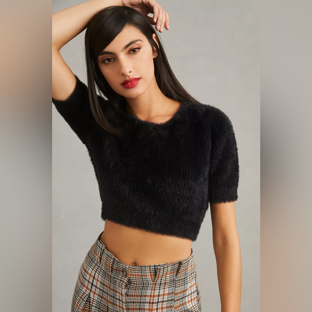 Anthropologie Oval Square Cropped Eyelash Sweater Tee L